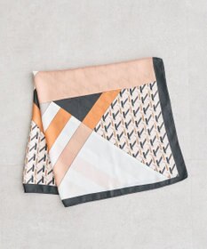 Green Parks ・ジオメトリーパターンスカーフ　７０×７０