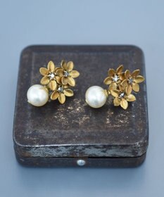 monshiro ワスレナグサイヤリング