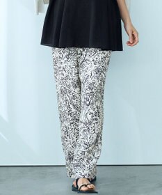 23区 L 【洗える】アンティークフラワープリント ワイド パンツ ホワイトベース