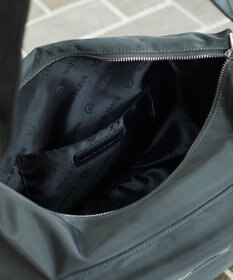 Maison de FLEUR ファスナーショルダーバッグ