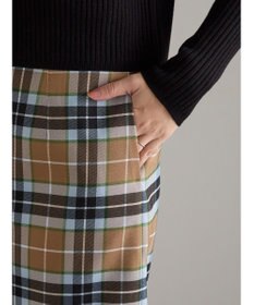 Te chichi チェックナロースカート