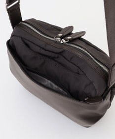 Y'SACCS シルキーリュクスショルダーバッグ