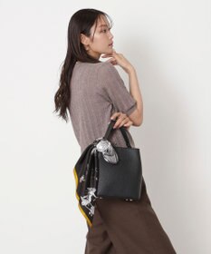 MOONBAT PAUL&JOE ACCESSOIRES(ポール & ジョー) シルクスカーフ 気球 ブーケ 88cm×88cm　手洗いOK