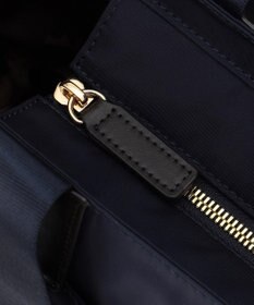 LA BAGAGERIE 【LA BAGAGERIE×HELLO KITTY】リボンチャーム付き　デイリートート　Mサイズ