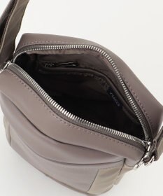 Y'SACCS ブロックモチーフポシェット