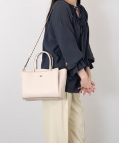 INTER-CHAUSSURES 【LORISTELLA】マルチポケットハンドバッグ