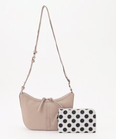 Y'SACCS イタリアンシープ　マルチポーチ付き　ホーボーバッグ