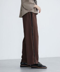 Green Parks ■ESCAR サイドミニフリルワイドパンツ