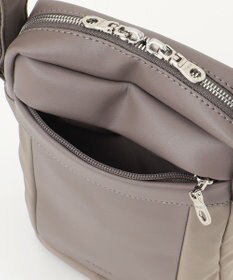 Y'SACCS ブロックモチーフポシェット