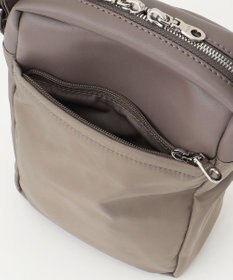 Y'SACCS ブロックモチーフポシェット