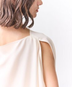 BEIGE， PERIDOT / 2WAYスリーブ ドレープブラウス
