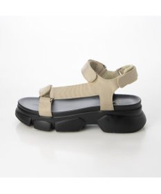 ing <ing>ボリュームソールスポーツサンダル