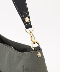 LA BAGAGERIE ポリエステルキャンバス　タックショルダー