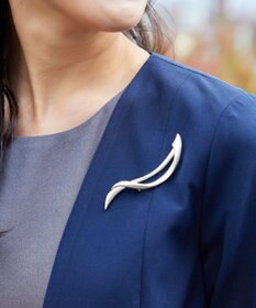 Tiaclasse マットメタルモチーフブローチ