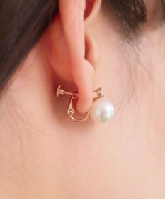 Tiaclasse 【選べる2TYPEデザイン】【金属アレルギー対応】 【養殖パール】  ワンポイントパールピアス＆イヤリング