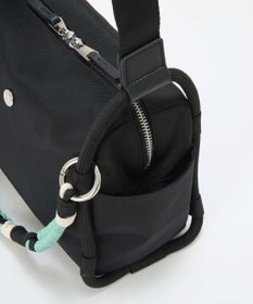 TOPKAPI 【Breath TOPKAPI】コードチャーム付き ショルダーバッグ