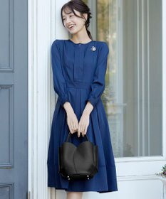 Tiaclasse 【安田美沙子さん着用・ポーチ・ショルダー紐付き】フラワーカットフェイクレザーバッグ