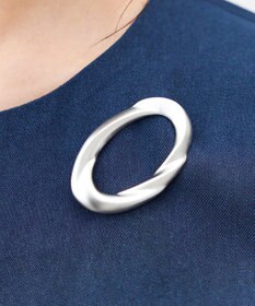 Tiaclasse マットメタルモチーフブローチ