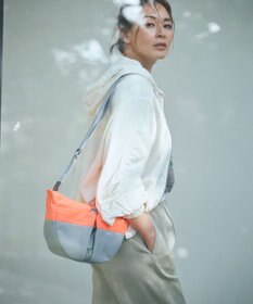 Y'SACCS Y’SACCS×SHIHO　COLONE(コロン）コンビカラーショルダーバッグ