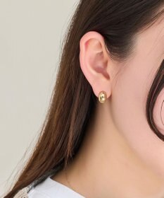 Phoebe 【ピアス見えシリーズ/金属アレルギー対応】オーバルフープスナップイヤリング　ゴールド