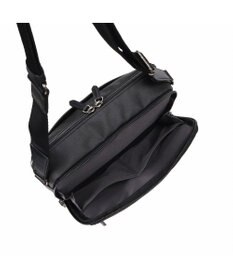 ACE BAGS & LUGGAGE ultima tokyo ディーノ ショルダーバッグ フロントファスナーポケット 68171 ウルティマ トーキョー