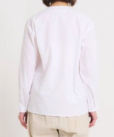 muuc 〈遠州織物の工場で織られた上質なコットン生地〉〈通年着られる〉ノーカラーブラウス