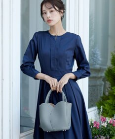 Tiaclasse 【安田美沙子さん着用・ポーチ・ショルダー紐付き】フラワーカットフェイクレザーバッグ