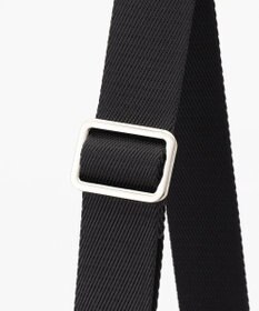 Y'SACCS ハーフムーンボディショルダーバッグ