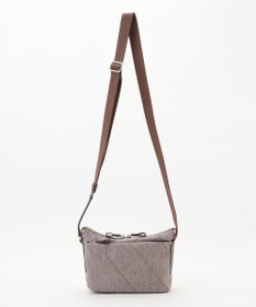 Y'SACCS ストリームラインポシェット