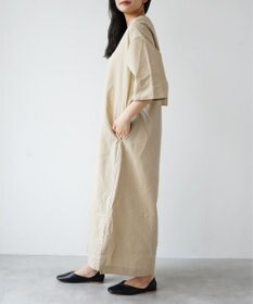 WHITE MAILS 【阿久津ゆりえコラボ】フロントタック Vネック ワンピース