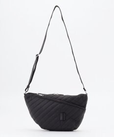 Y'SACCS ナイロンキルティングボディバッグ