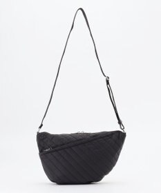 Y'SACCS ナイロンキルティングボディバッグ