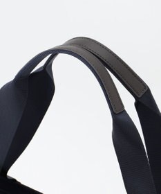 LA BAGAGERIE 【LA BAGAGERIE×HELLO KITTY】リボンチャーム付き　デイリートート　Mサイズ