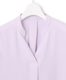 23区 【洗える】バックサテンアムンゼン 袖フリル キーネック ブラウス