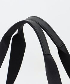 LA BAGAGERIE 【LA BAGAGERIE×HELLO KITTY】リボンチャーム付き　デイリートート　Mサイズ