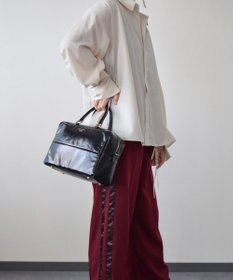 INTER-CHAUSSURES 【CHRISTIAN VILLA】ボックスシルエットレザーハンドバッグ