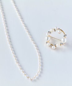 Phoebe <オンワード限定セット>シンプルパールチェーンネックレス×フォーマルパールビジューサークルブローチ