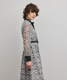 GRACE CONTINENTAL オーナメント刺繍フレアワンピース