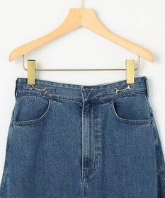 組曲 ライトデニム ビット付きフレアスカート