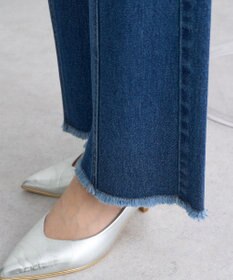 earth music&ecology フロントシームセミフレアデニムパンツ