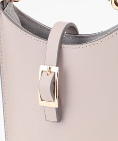 自由区 レザーバックルスマホポシェット