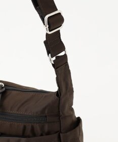 Y'SACCS トリプルポケットベーシックショルダー