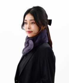 AURORA 【 ANNA SUI（アナ スイ）】エコファー差込みマフラ－