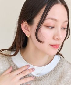 Phoebe 【ピアス見えシリーズ/金属アレルギー対応】オーバルフープスナップイヤリング　ゴールド