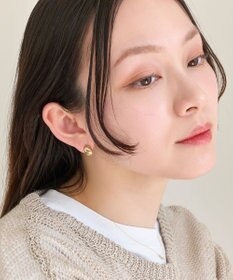 Phoebe 【ピアス見えシリーズ/金属アレルギー対応】オーバルフープスナップイヤリング　ゴールド