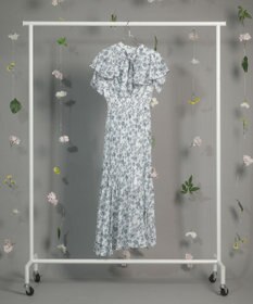 Green Parks ｄａｚｚｌｉｎ　フレンチスリーブ花柄ワンピース