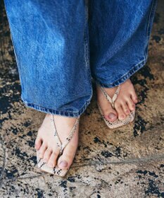 BONTRE 【PRECIEUX JOUET/プレシュウジュエ】 スクエアヒールナロートングサンダル/034PJ