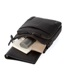 ACE BAGS & LUGGAGE LO HOMME PRESSE アルカイックソフト 本革 縦型ショルダーバッグ 71785 ロ・オム・プレッセ