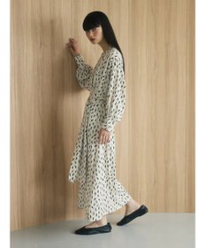 Green Parks armonia．スクエアドットプリントタックワンピース