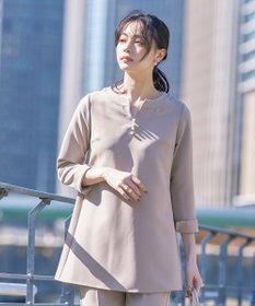 Tiaclasse 【ダブルストレッチ・洗える】スキッパーパールチュニックブラウス